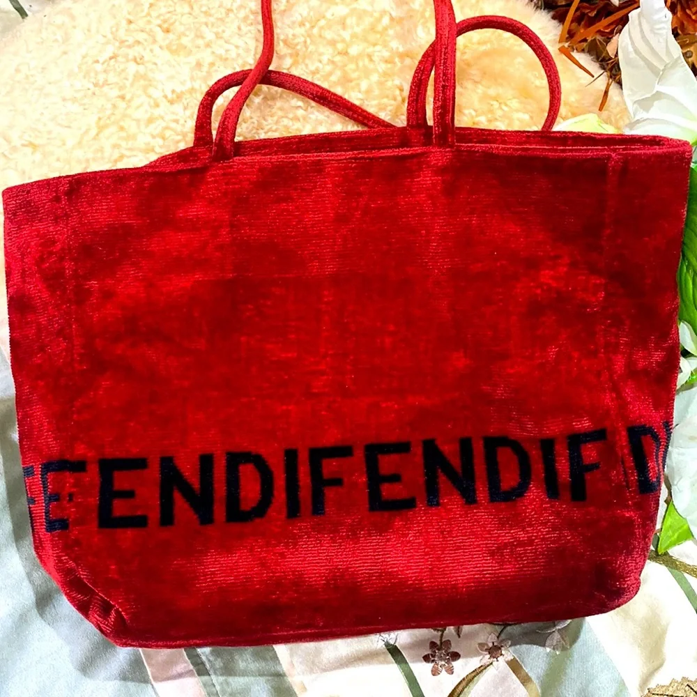 FENDI🖤❤️ - Picture 3 of 12